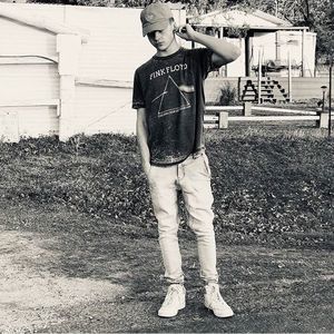 Meet your Posher, Lee